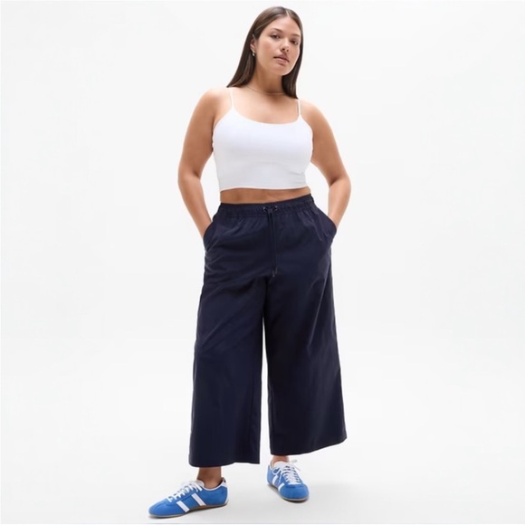 Athleta Midday Crop Pant NWT Medium Petite - Picture 6 of 10